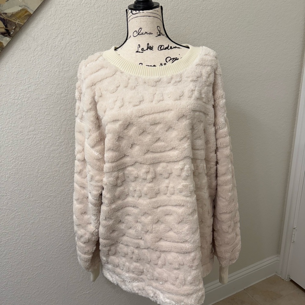 NWT--Free People Cable knit Sweatshirt Sweater with pockets sz L - Picture 4 of 8
